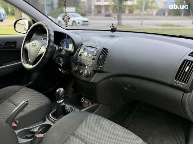 Хендай i30, объемом двигателя 0 л и пробегом 272 тыс. км за 4500 $, фото 11 на Automoto.ua