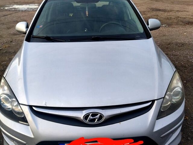 Хендай i30, об'ємом двигуна 1.4 л та пробігом 289 тис. км за 6500 $, фото 1 на Automoto.ua