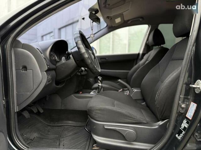 Хендай i30, объемом двигателя 0 л и пробегом 272 тыс. км за 4500 $, фото 12 на Automoto.ua