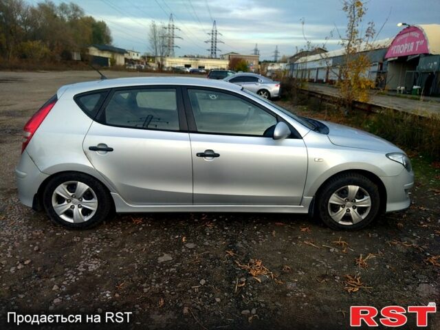 Хендай i30, об'ємом двигуна 1.4 л та пробігом 289 тис. км за 6500 $, фото 4 на Automoto.ua