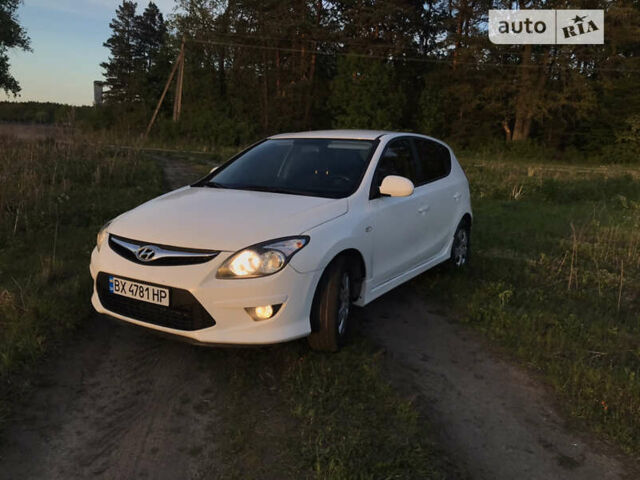 Хендай i30, объемом двигателя 1.4 л и пробегом 190 тыс. км за 6000 $, фото 1 на Automoto.ua