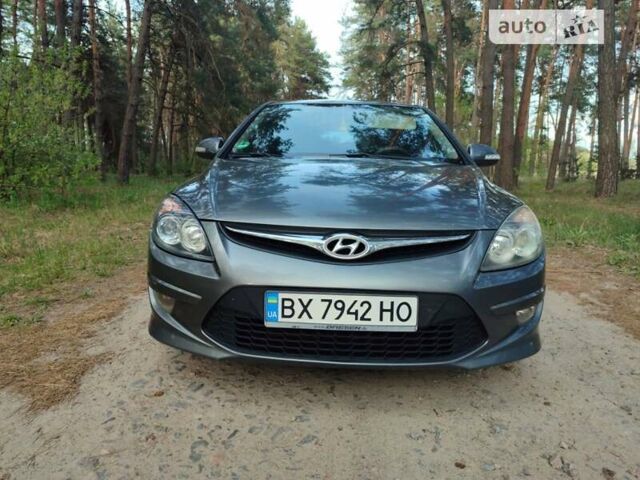 Хендай i30, объемом двигателя 1.58 л и пробегом 255 тыс. км за 7000 $, фото 4 на Automoto.ua