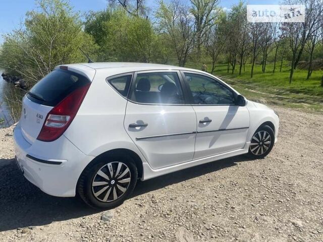 Хендай i30, об'ємом двигуна 1.4 л та пробігом 101 тис. км за 6300 $, фото 4 на Automoto.ua