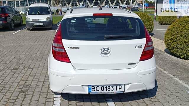 Хендай i30, об'ємом двигуна 1.58 л та пробігом 258 тис. км за 7400 $, фото 2 на Automoto.ua