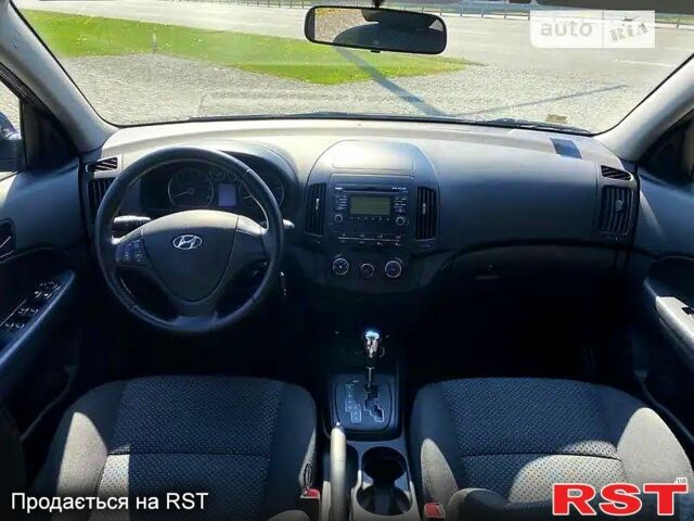 Хендай i30, объемом двигателя 1.6 л и пробегом 184 тыс. км за 7800 $, фото 5 на Automoto.ua