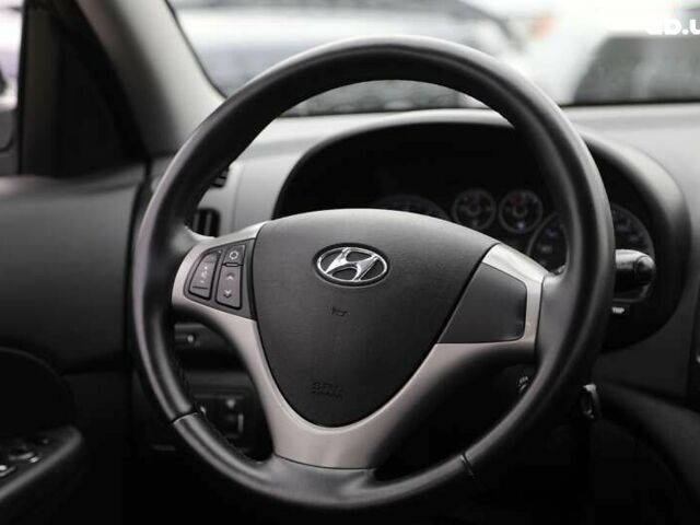 Хендай i30, объемом двигателя 1.6 л и пробегом 177 тыс. км за 8700 $, фото 11 на Automoto.ua
