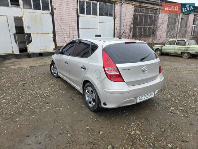 Хендай i30, объемом двигателя 1.6 л и пробегом 225 тыс. км за 5500 $, фото 2 на Automoto.ua