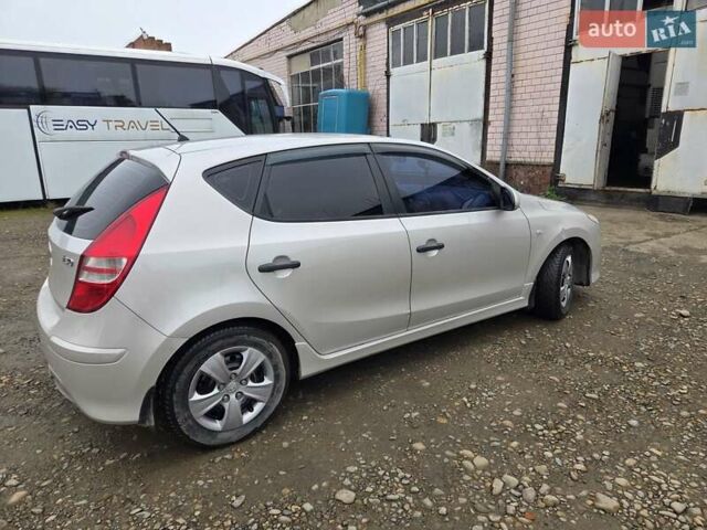 Хендай i30, объемом двигателя 1.6 л и пробегом 225 тыс. км за 5500 $, фото 3 на Automoto.ua