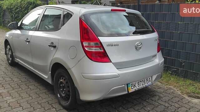 Хендай i30, объемом двигателя 1.6 л и пробегом 240 тыс. км за 6200 $, фото 7 на Automoto.ua