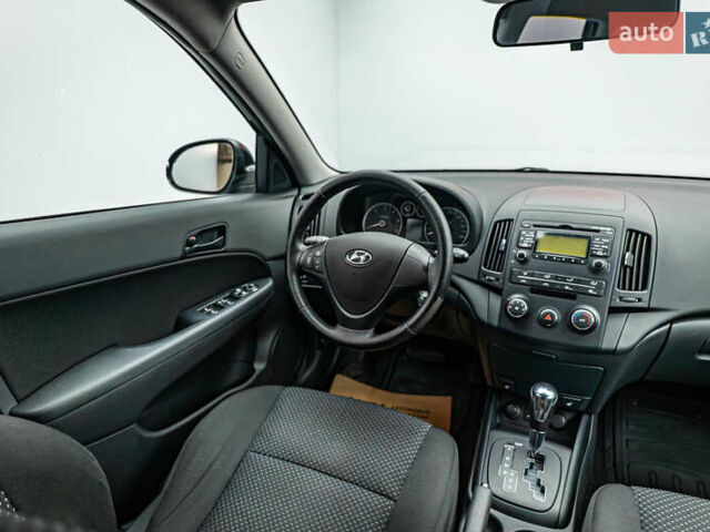 Хендай i30, объемом двигателя 1.6 л и пробегом 129 тыс. км за 9021 $, фото 10 на Automoto.ua