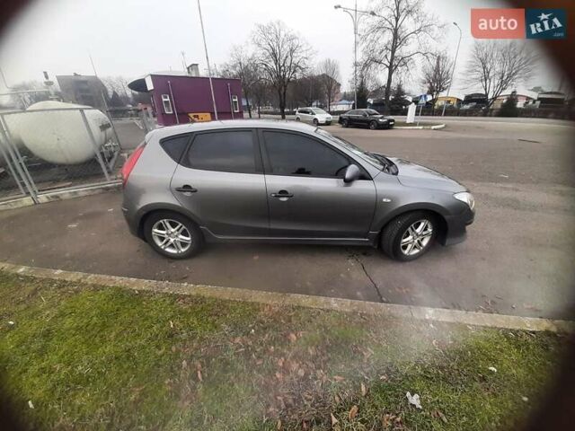 Хендай i30, объемом двигателя 1.6 л и пробегом 270 тыс. км за 6800 $, фото 5 на Automoto.ua