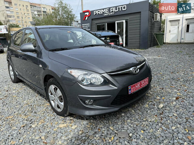 Хендай i30, объемом двигателя 0 л и пробегом 49 тыс. км за 9300 $, фото 2 на Automoto.ua