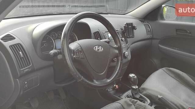 Хендай i30, объемом двигателя 1.6 л и пробегом 240 тыс. км за 6200 $, фото 1 на Automoto.ua