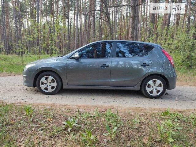 Хендай i30, объемом двигателя 1.58 л и пробегом 255 тыс. км за 7000 $, фото 3 на Automoto.ua