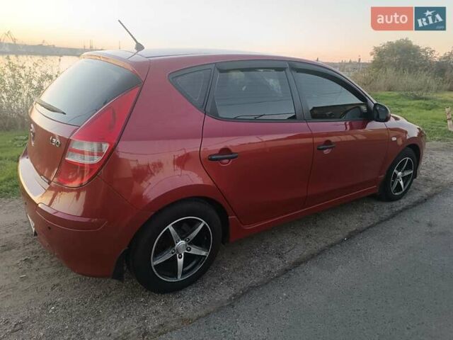 Хендай i30 2011 в Одессе на Automoto.ua Хендай i30, объемом двигателя 0 л и пробегом 99 тыс. км за 8000 $, фото 5 на Automoto.ua