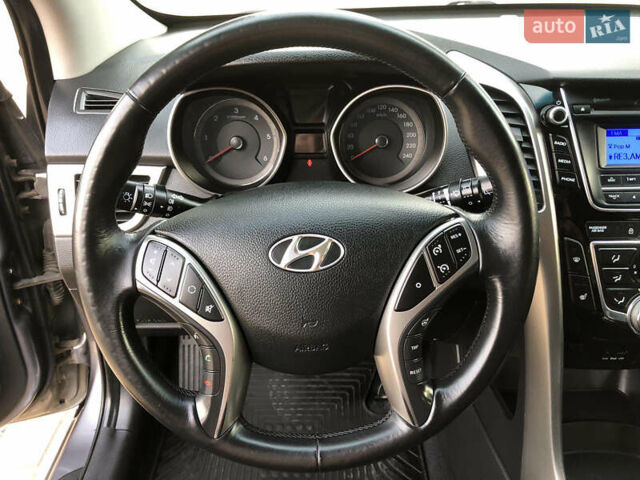 Хендай i30, об'ємом двигуна 1.58 л та пробігом 175 тис. км за 8900 $, фото 12 на Automoto.ua