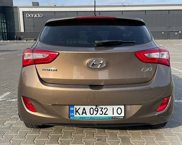 Хендай i30, объемом двигателя 1.6 л и пробегом 106 тыс. км за 10700 $, фото 5 на Automoto.ua