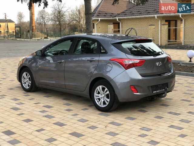 Хендай i30, об'ємом двигуна 1.58 л та пробігом 175 тис. км за 8900 $, фото 4 на Automoto.ua