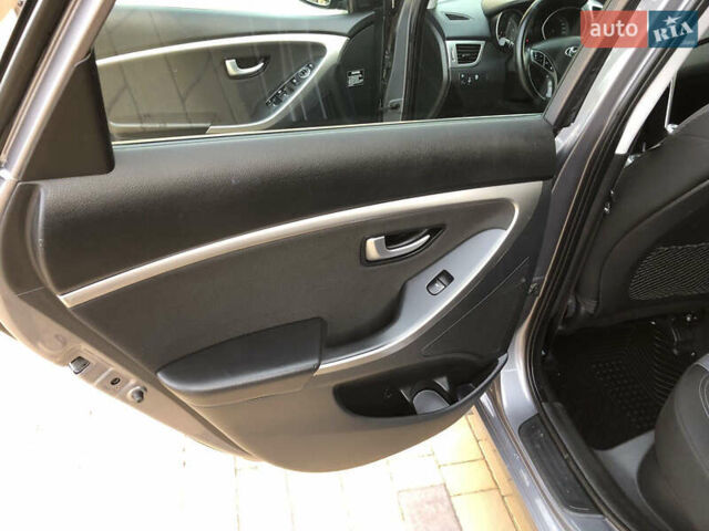 Хендай i30, об'ємом двигуна 1.58 л та пробігом 175 тис. км за 8900 $, фото 24 на Automoto.ua