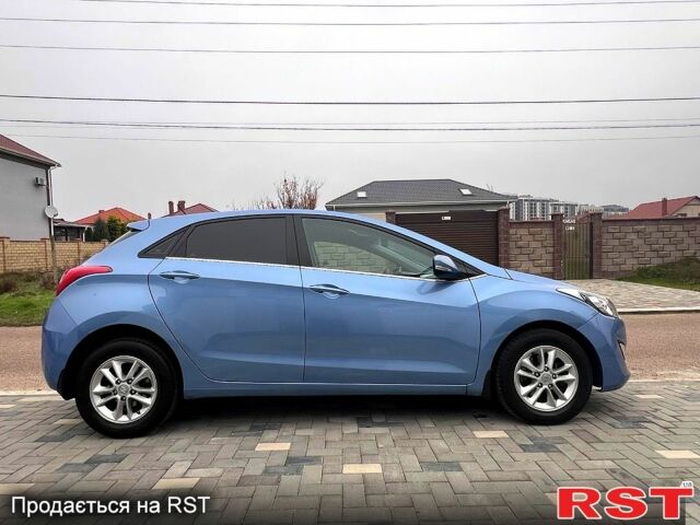 Хендай i30, объемом двигателя 1.6 л и пробегом 170 тыс. км за 9700 $, фото 3 на Automoto.ua