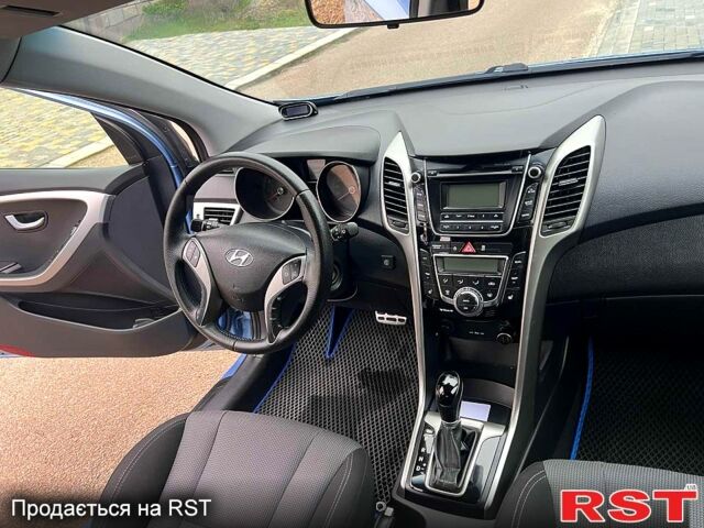 Хендай i30, об'ємом двигуна 1.6 л та пробігом 170 тис. км за 9800 $, фото 10 на Automoto.ua