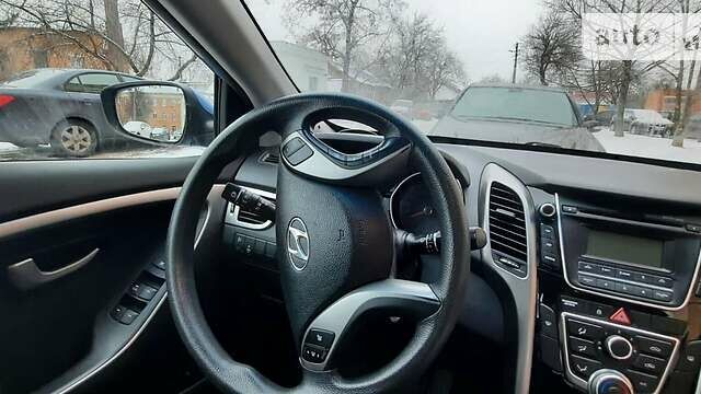 Хендай i30, объемом двигателя 1.4 л и пробегом 58 тыс. км за 8999 $, фото 22 на Automoto.ua