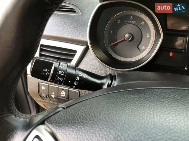 Хендай i30, об'ємом двигуна 1.58 л та пробігом 175 тис. км за 8900 $, фото 14 на Automoto.ua