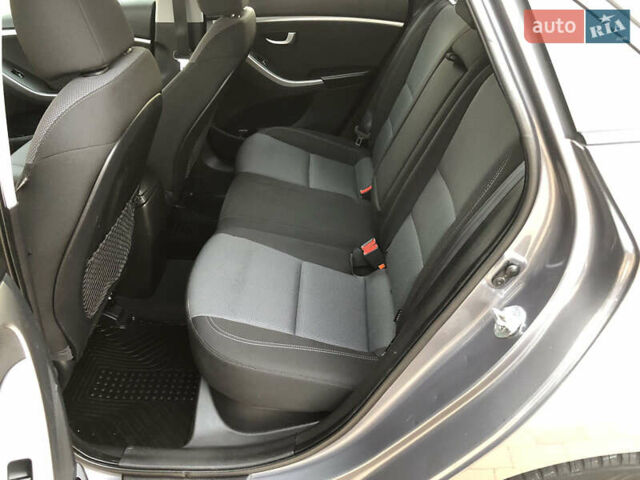 Хендай i30, об'ємом двигуна 1.58 л та пробігом 175 тис. км за 8900 $, фото 9 на Automoto.ua