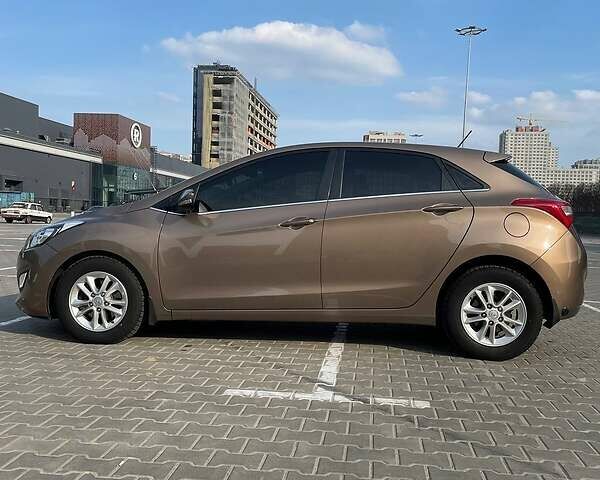 Хендай i30, об'ємом двигуна 1.6 л та пробігом 106 тис. км за 10700 $, фото 6 на Automoto.ua