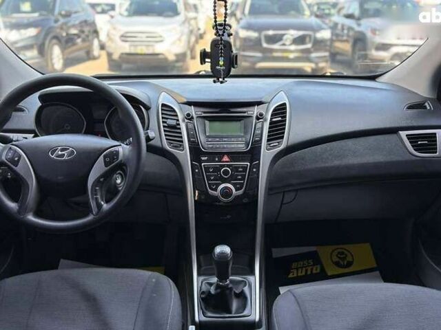 Хендай i30, об'ємом двигуна 1.6 л та пробігом 153 тис. км за 9300 $, фото 10 на Automoto.ua