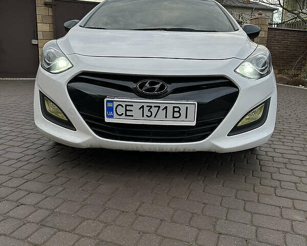 Хендай i30, об'ємом двигуна 1.6 л та пробігом 130 тис. км за 10600 $, фото 4 на Automoto.ua