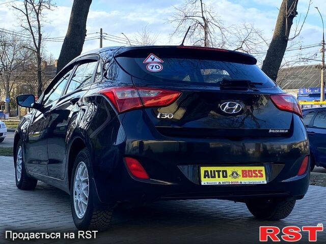 Хендай i30, объемом двигателя 1.4 л и пробегом 181 тыс. км за 6999 $, фото 5 на Automoto.ua