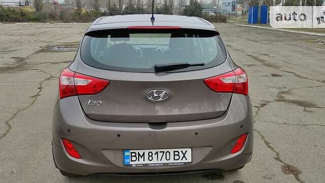 Хендай i30, об'ємом двигуна 1.4 л та пробігом 98 тис. км за 7800 $, фото 32 на Automoto.ua