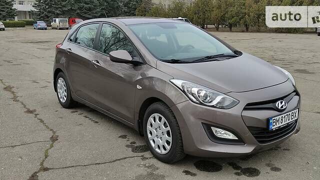 Хендай i30, объемом двигателя 1.4 л и пробегом 98 тыс. км за 7800 $, фото 33 на Automoto.ua