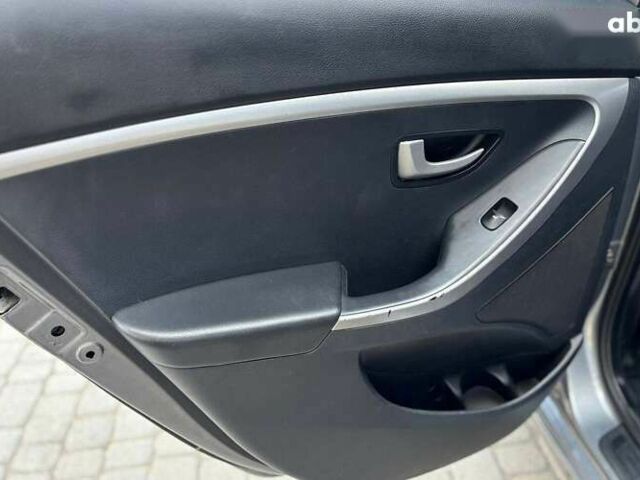 Хендай i30, об'ємом двигуна 1.6 л та пробігом 153 тис. км за 9300 $, фото 12 на Automoto.ua