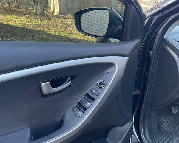 Хендай i30, объемом двигателя 1.4 л и пробегом 130 тыс. км за 7700 $, фото 13 на Automoto.ua