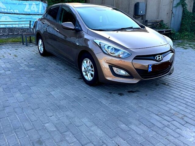 Хендай i30, объемом двигателя 1.4 л и пробегом 210 тыс. км за 7700 $, фото 9 на Automoto.ua