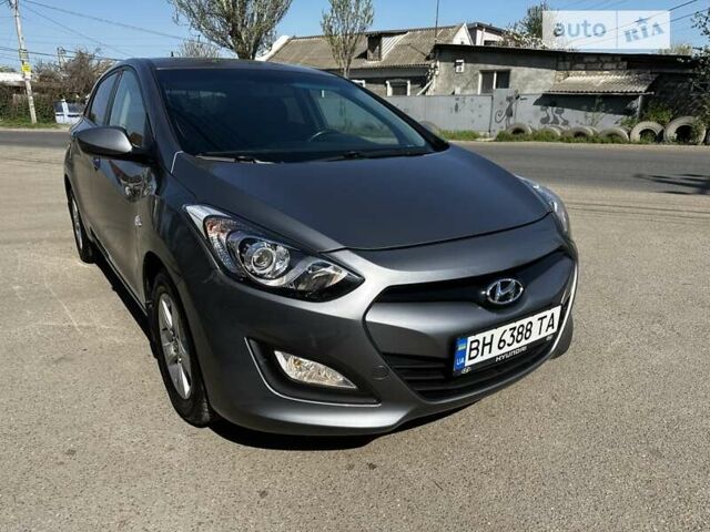 Хендай i30, объемом двигателя 1.58 л и пробегом 165 тыс. км за 9800 $, фото 9 на Automoto.ua