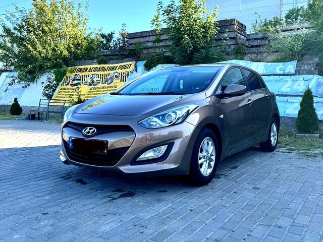 Хендай i30, объемом двигателя 1.4 л и пробегом 210 тыс. км за 7700 $, фото 1 на Automoto.ua
