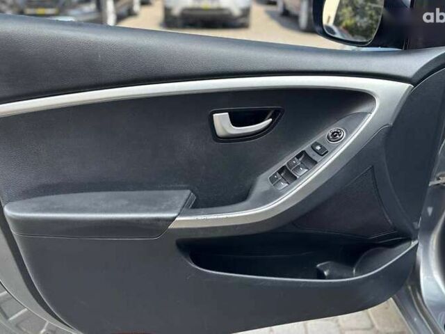 Хендай i30, об'ємом двигуна 1.6 л та пробігом 153 тис. км за 9300 $, фото 6 на Automoto.ua