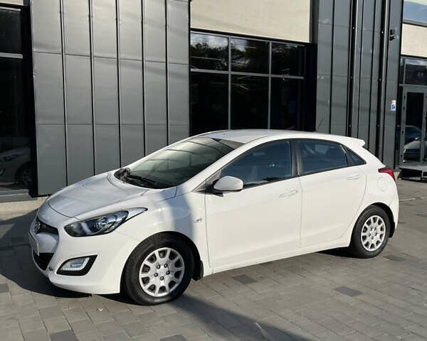 Хендай i30, об'ємом двигуна 1.4 л та пробігом 252 тис. км за 7199 $, фото 34 на Automoto.ua