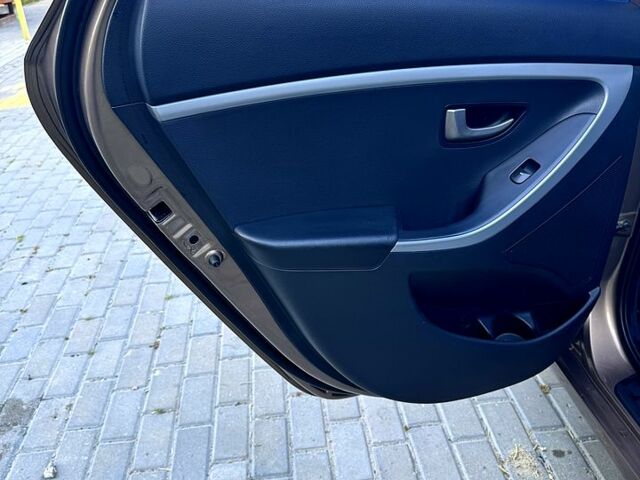 Хендай i30, объемом двигателя 1.4 л и пробегом 210 тыс. км за 7700 $, фото 7 на Automoto.ua