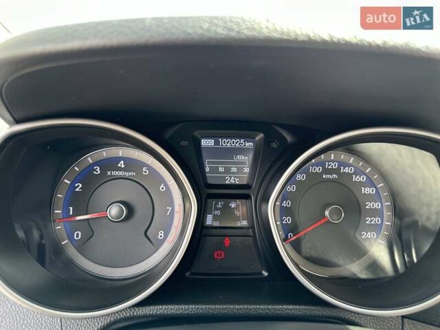 Хендай i30, объемом двигателя 1.4 л и пробегом 105 тыс. км за 9700 $, фото 20 на Automoto.ua