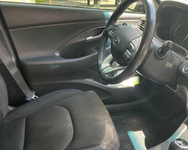 Хендай i30, объемом двигателя 1.6 л и пробегом 43 тыс. км за 15900 $, фото 6 на Automoto.ua