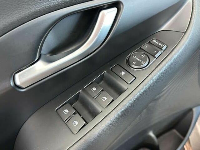 Хендай i30, об'ємом двигуна 1.5 л та пробігом 173 тис. км за 16650 $, фото 16 на Automoto.ua