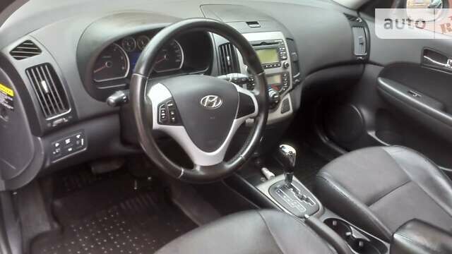 Хендай i30, объемом двигателя 1.58 л и пробегом 280 тыс. км за 6000 $, фото 13 на Automoto.ua