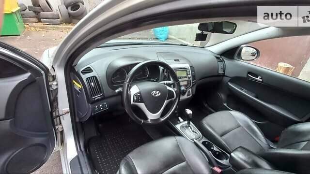 Хендай i30, объемом двигателя 1.58 л и пробегом 280 тыс. км за 6000 $, фото 21 на Automoto.ua