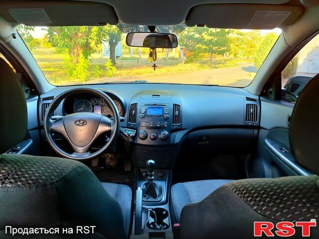Хендай i30, объемом двигателя 1.6 л и пробегом 200 тыс. км за 5500 $, фото 9 на Automoto.ua