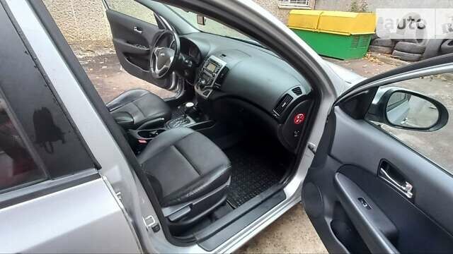 Хендай i30, объемом двигателя 1.58 л и пробегом 280 тыс. км за 6000 $, фото 15 на Automoto.ua