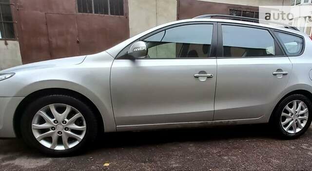 Хендай i30, объемом двигателя 1.58 л и пробегом 280 тыс. км за 6000 $, фото 6 на Automoto.ua